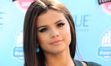 Selena Gomez đau đầu vì tin đồn có thai với Justin Bieber