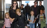 Gia đình Angelina Jolie gây náo loạn khi xuất hiện tại sân bay
