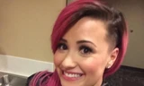 Demi Lovato ‘quậy' với mái tóc cạo nửa đầu