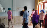 Ông Yên sau khi bị chém đã bôi máu lên tường nhà ông Quân.