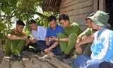 Công an tỉnh Gia Lai và lực lượng thanh niên đến từng buôn làng nắm bắt tâm tư, nguyện vọng của người dân 
