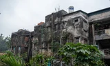 Cận cảnh hàng loạt chung cư cũ nát ở trung tâm TP Hạ Long 