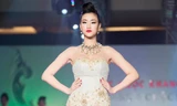 Maya xinh đẹp và gợi cảm tái ngộ sàn catwalk