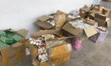 Thu giữ hơn 4.000 hộp thuốc tân dược “không ai nhận”