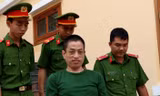Chồng 'phê' ma túy đâm vợ 20 nhát