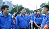 Đồng hành với lực lượng tình nguyện viên hỗ trợ thí sinh thi tốt nghiệp THPT