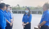 Phòng tuyến áo xanh tại chốt kiểm soát dịch