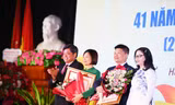Hai nhà giáo của Học viện Nông nghiệp nhận Bằng khen của Thủ tướng Chính phủ