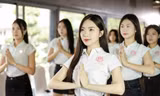 41 thí sinh ‘Hoa hậu Việt Nam’ rạng rỡ trong buổi học phong thái và bùng nổ với vũ đạo 