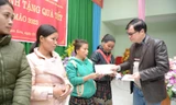 Hàng trăm suất quà Tết đến với đồng bào miền núi Quan Sơn, Thanh Hoá