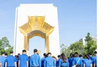 Tuổi trẻ Thủ đô dâng hương tưởng niệm tại Tượng đài Bắc Sơn