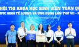Nhóm sinh viên trường ĐH Ngoại thương giành giải ‘Olympic Kinh tế lượng và ứng dụng’