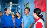 Đưa Tết đến với thanh niên công nhân khó khăn
