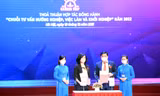 Trung tâm Dịch vụ việc làm và Hỗ trợ thanh thiếu niên Hà Nội ký thỏa thuận đồng hành với Career Trip năm 2022, để đổng hành, hỗ trợ học sinh, sinh viên vượt qua khó khăn.