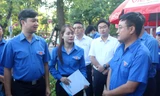 T.Ư Hội Sinh viên Việt Nam thăm, tặng quà đội hình 'Tiếp sức mùa thi' tại Thừa Thiên - Huế