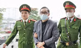 Đối đáp trong vụ án Việt Á: Viện kiểm sát nhắc đến tin nhắn 'đếm tiền mòn vân tay'