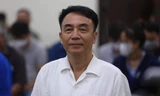 Cựu Phó Cục trưởng Cục Quản lý thị trường Trần Hùng hầu tòa vì nhận hối lộ 300 triệu đồng