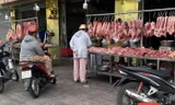TPHCM: Nở rộ điểm kinh doanh heo trên vỉa hè