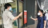 Người dân quét mã QR để đi chợ, đi siêu thị, trung tâm thương mại