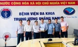 Công ty CP GONSA trao tặng thuốc cho Bệnh viện Đa khoa Trung Ương Quảng Nam