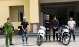 Bắt 4 đối tượng dùng dao cướp tài sản của phụ nữ đi đường lúc tảng sáng