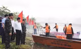 Điều tiết giao thông để phục vụ rà phá bom mìn ở hạ lưu sông Đà trong một tháng