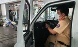 Người dân nói gì trong ngày đầu CSGT hỗ trợ đăng kiểm xe tại TPHCM?