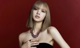 Lisa BLACKPINK khoe màu tóc mới nhưng thân hình "đỉnh của chóp" lại khiến netizen náo loạn