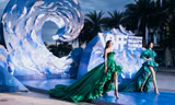 Màn catwalk đôi mãn nhãn của cặp "chị em Hoa hậu" Đỗ Thị Hà - Thanh Thủy 