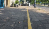 Kẻ vạch vỉa hè, cho xe máy đỗ miễn phí tại nhiều tuyến đường trung tâm TPHCM