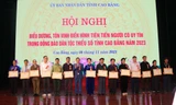 Tôn vinh người uy tín, tiêu biểu người dân tộc thiểu số Cao Bằng. Ảnh: CB