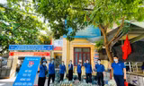 Tuổi trẻ Lạng Sơn quyết tâm "vượt nắng, thắng mưa" giải cứu nông sản cho bà con vùng dịch. - Ảnh: Duy Chiến 
