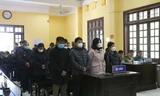 24 bị cáo ra tòa lĩnh án -Ảnh: Duy Chiến 
