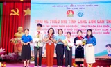 Khen thưởng nhiều thiếu nhi dân tộc vượt khó học giỏi ở Lạng Sơn