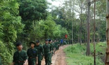 Các chiến sỹ nhí hành quân dã ngoại. Ảnh: Duy Chiến 
