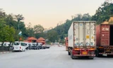 Do lượng xe đến cửa khẩu Lạng Sơn rất nhiều trong dịp đầu xuân 2022, xảy ra tình trạng ùn ứ, tỉnh Lạng Sơn đã có thông báo dừng tiếp nhận phương tiện đến cửa khẩu -Ảnh: Duy Chiến 