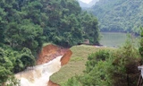 Đập Khuổi Quật bỗng nhiên bị vỡ vào sáng 31/8 -Ảnh: H.T
