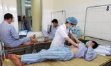 Điều trị cho bệnh nhân bị sốt xuất huyết tại BV Nhiệt đới TƯ