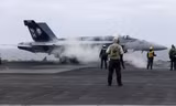 Trên boong tàu sân bay Mỹ Theodore Roosevelt. (Ảnh: US Navy)