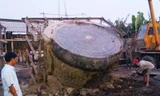 Đúc trống đồng nặng hơn 8 tấn