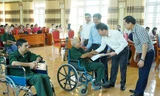 Tổng Giám đốc BHXH Việt Nam Nguyễn Thế Mạnh thăm hỏi, tặng quà các thương binh, bệnh binh 