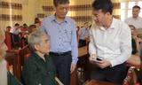 Tổng giám đốc BHXH Việt Nam Nguyễn Thế Mạnh hỏi thăm sức khỏe và cuộc sống của các thương binh, bệnh binh