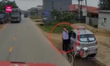 Tài xế taxi chặn đầu, rút ống tuýp đòi 'ăn thua' với tài xế container