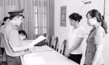 Cơ quan điều tra đọc lệnh khởi tố, khám xét đối với Nguyễn Thanh Nhàn