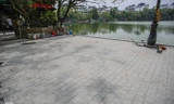 Vỉa hè Hồ Gươm có gì đặc biệt sau khi lát đá hoa cương?