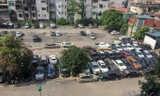 Hàng nghìn m2 đất 'vàng' giữa Thủ đô biến tướng thành bãi xe "khủng"