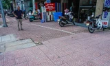 Cận cảnh vỉa hè quận trung tâm Hà Nội lát kiểu 'xôi đỗ'
