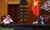Thủ tướng Phạm Minh Chính tiếp Bộ trưởng Ngoại giao Ả-rập Xê-út ngày 17/3. (Ảnh: Mofa)