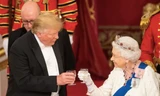 Cựu Tổng thống Mỹ Donald Trump và Nữ hoàng Anh Elizabeth trong một quốc yến 
