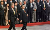 Cố Chủ tịch Trung Quốc Giang Trạch Dân đón Tổng thống Mỹ Bill Clinton thăm năm 1998. (Ảnh: AP)